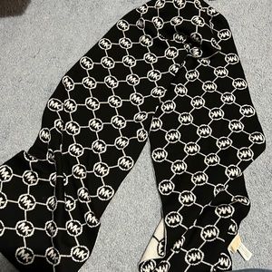 MK SCARF